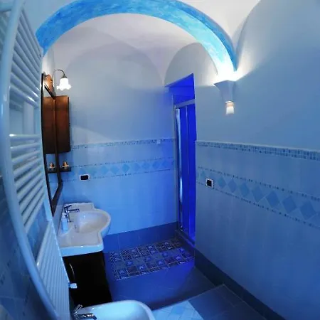 Miramare أَجيرولا